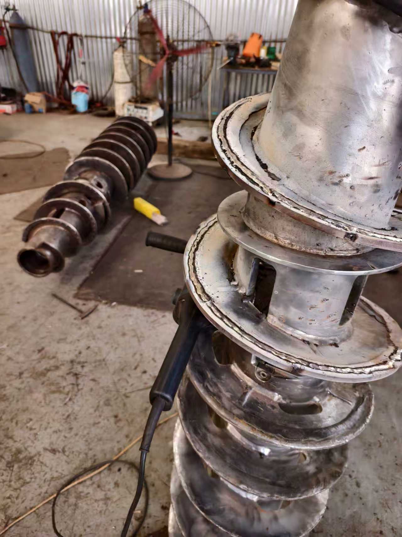 离心机螺旋修复